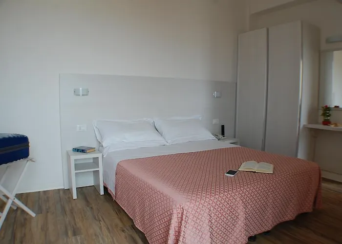 Nelson Hotel 3*